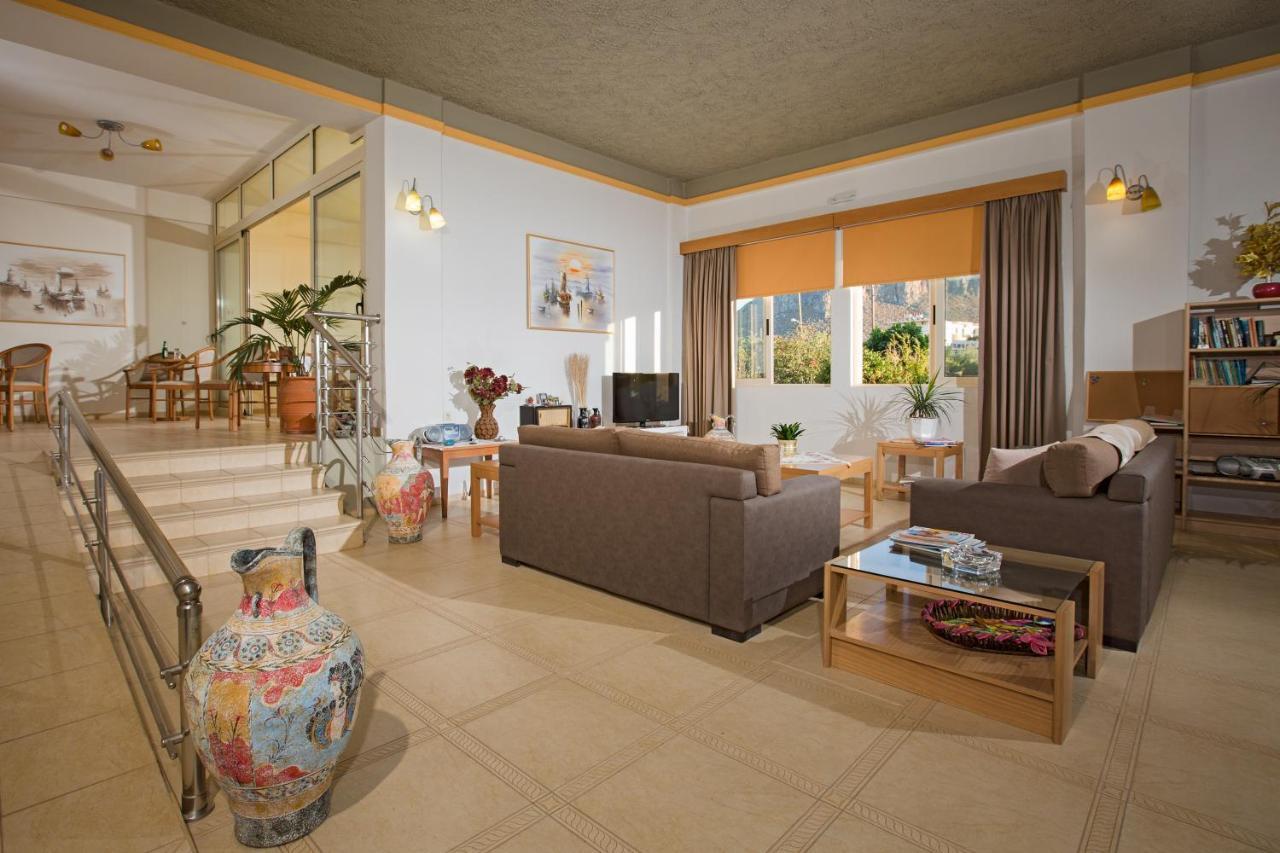 Fotis Studios Apartments กูเวส ภายนอก รูปภาพ