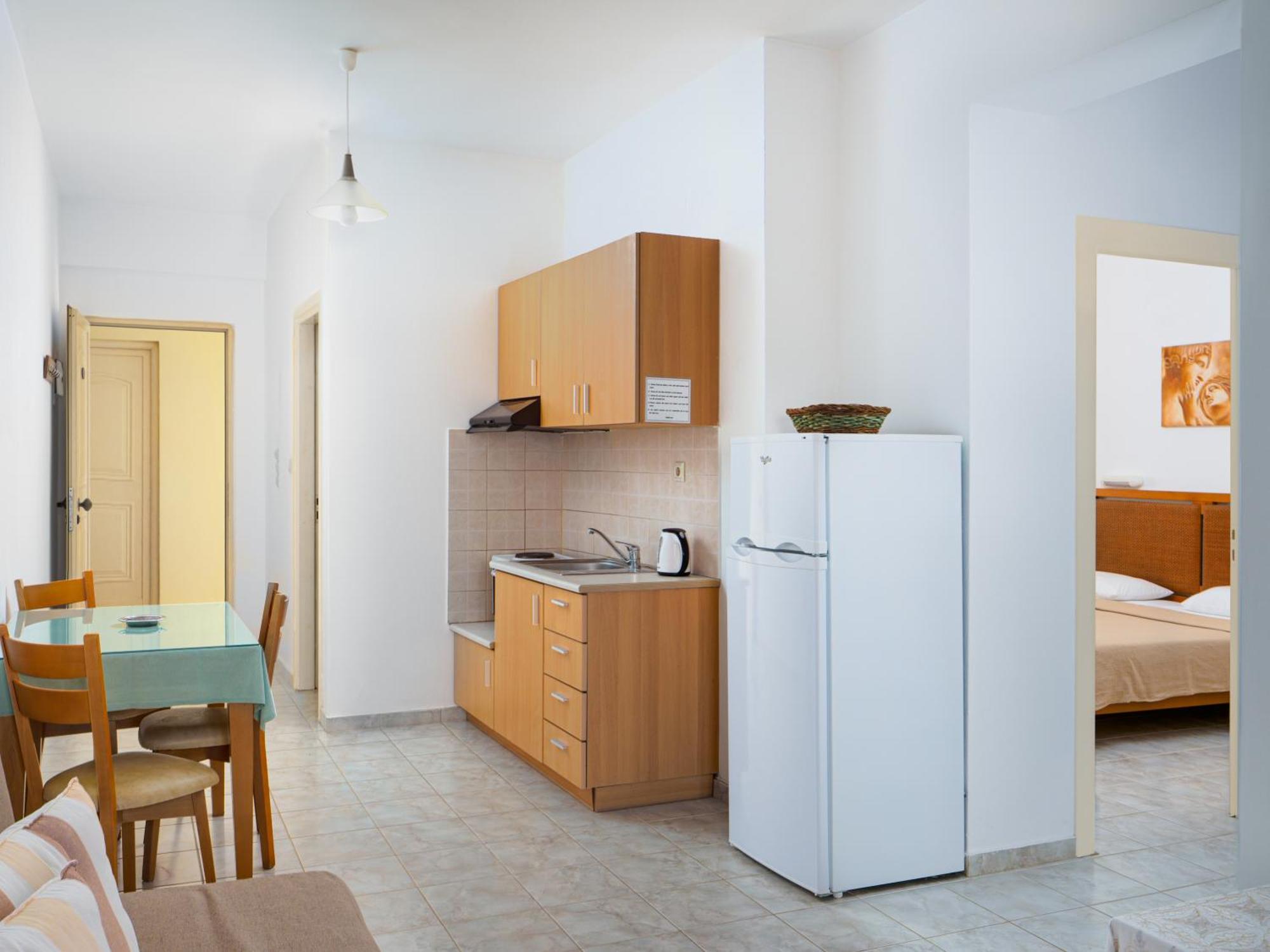 Fotis Studios Apartments กูเวส ภายนอก รูปภาพ