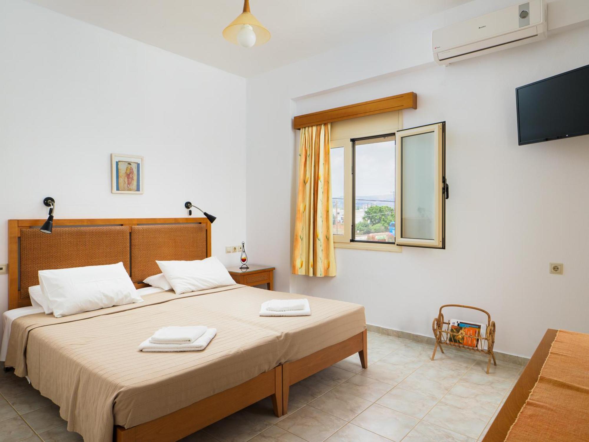 Fotis Studios Apartments กูเวส ภายนอก รูปภาพ