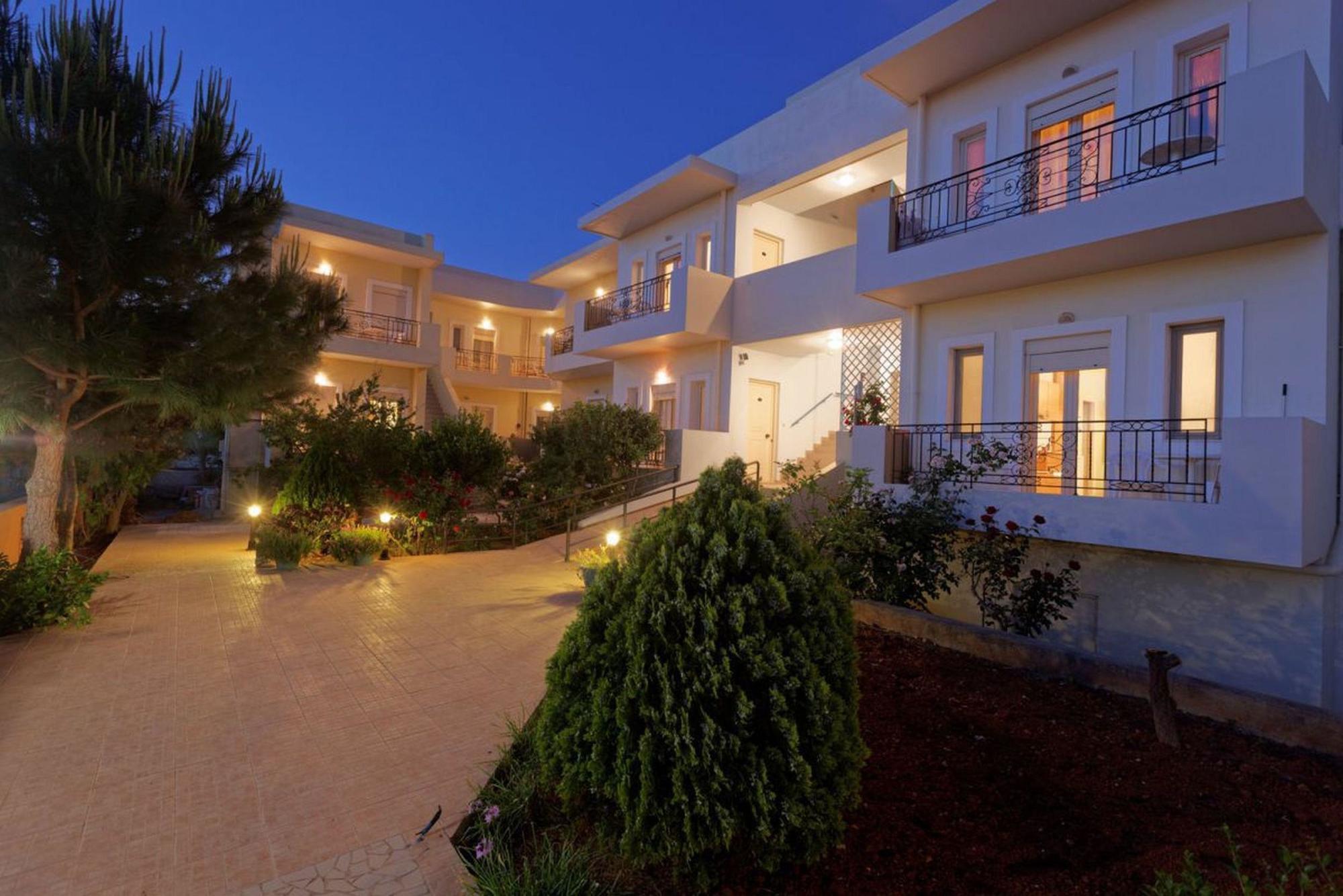 Fotis Studios Apartments กูเวส ภายนอก รูปภาพ