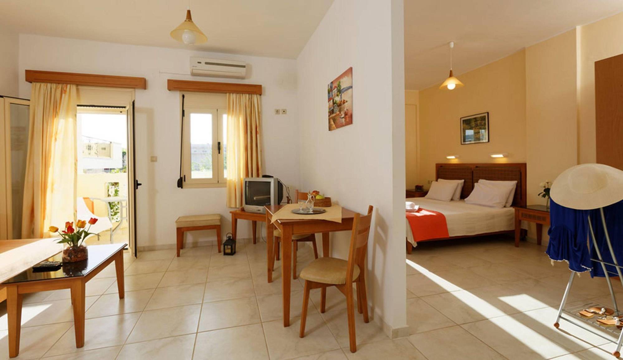 Fotis Studios Apartments กูเวส ภายนอก รูปภาพ